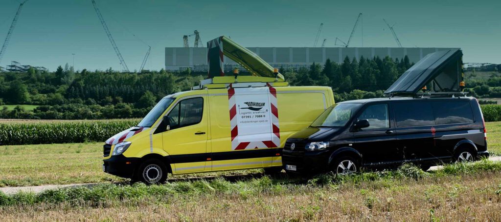 Heavy transport escort vehicle